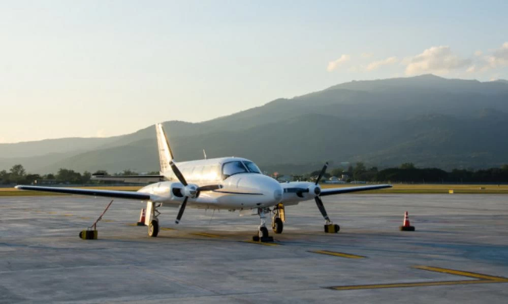 Γαλλία: Παράνομοι μετανάστες πέταξαν από την Τουρκία στο Παρίσι με ιδιωτικό αεροσκάφος